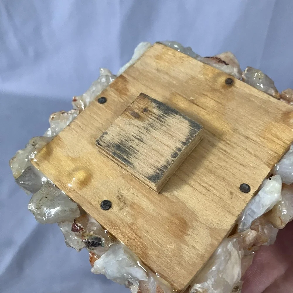 Handmade Stone Quartz Rock Encrusted Pyramid Trinket Jewelry Box Wood‎ Keepsake